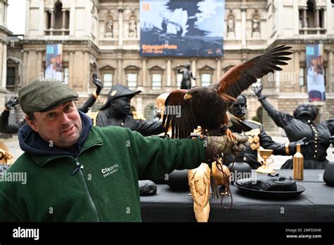 La Prima Cena Sar Presentata Nell Ambito Della Mostra Engled Pasts