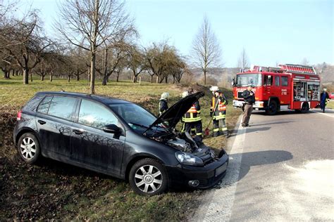 Fotostrecke Schorndorf Schwerer Unfall Auf Der B Bild Von