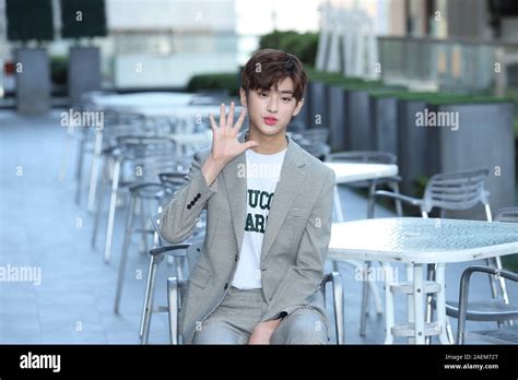 South Korean Actor Kim Min Kyu Pose To Take Photos One Day Before His