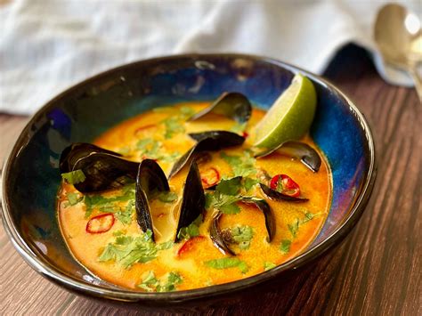 Curried Mussel Soup