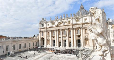 Chiesa Cattolica 320 Milioni Dagli Spagnoli Il Fatto Quotidiano