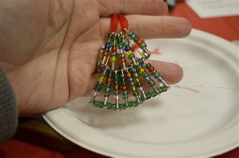 Something Wilde Beaded Christmas Tree Tutorial