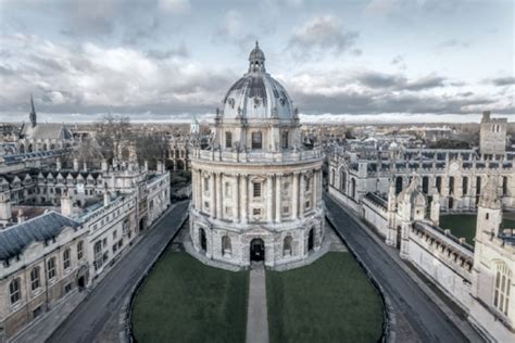 Saiba Mais Sobre A Universidade De Oxford Daqui Pra Fora