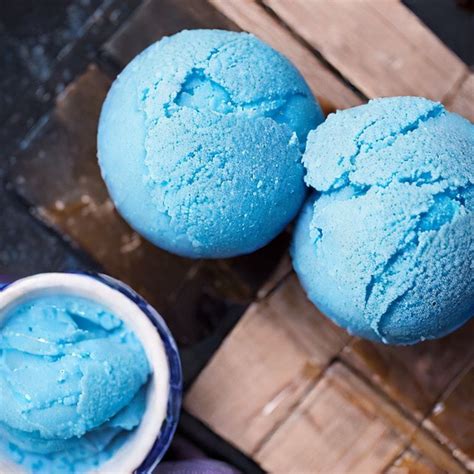 Easy Homemade Blue Moon Ice Cream Recipe 2023 - AtOnce