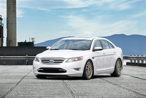 Ford Taurus Sho By H R Springs Image Photo Of