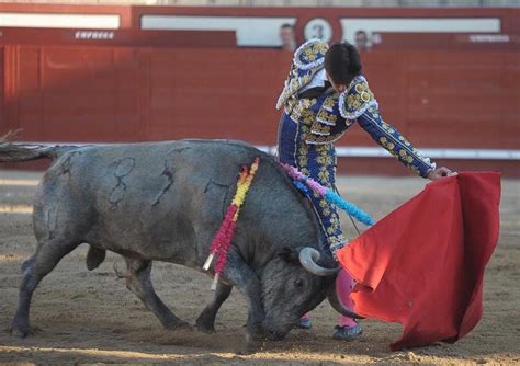 La Afición De Arévalo Premia A Esaú Fernández Aplausos Es