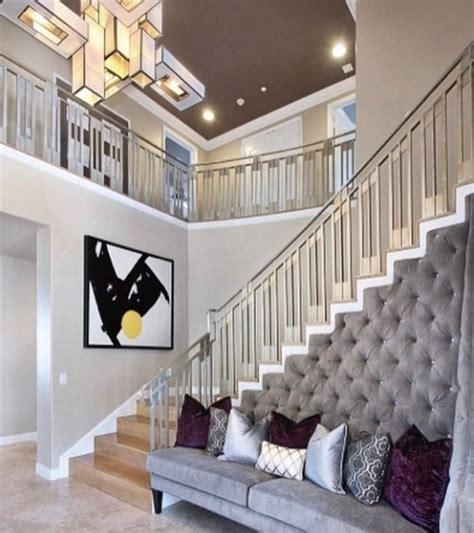 Acrylic Décor Makes A Chic Splash For Springtime Lifestyle