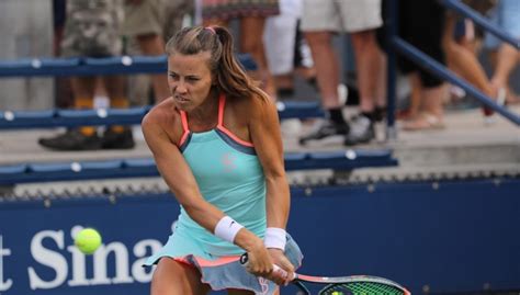 Wta W Stuttgarcie Alicja Rosolska Awansowa A Do Drugiej Rundy Debla