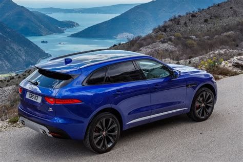 Used 2017 Jaguar F Pace First Edition Suv Review And Ratings Edmunds