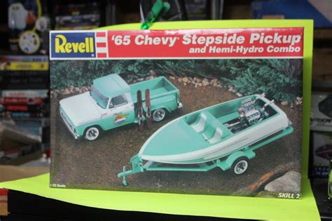 Revell 1965 Chevy Stepside Truck And Hemi Hydro Speedboat 125 Complete