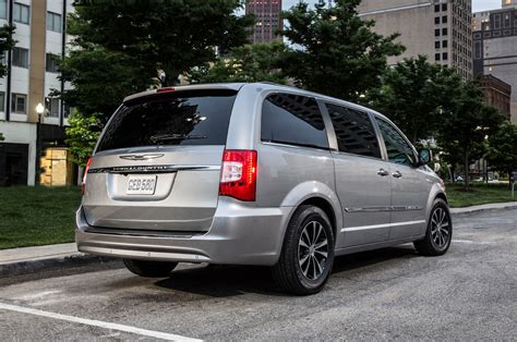 Chrysler Town Country Dodge Grand Caravan Receive Th