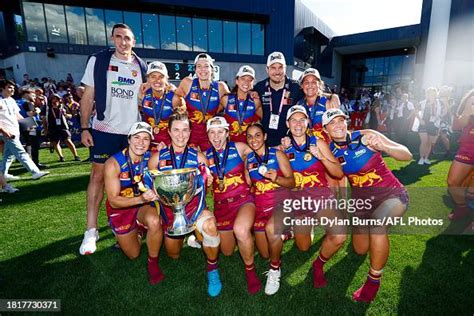 Lions Players Pose For A Photo During The 2023 Aflw Grand Final Match News Photo Getty Images