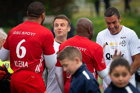 Anciens Robert Pir S Ex Fc Metz Et Le Vari T Club De France Font