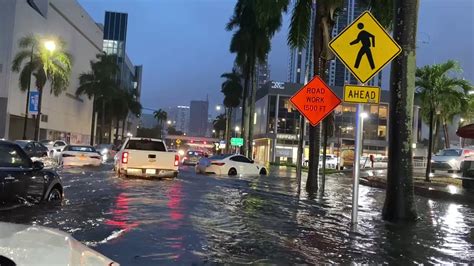 Sheldon Fox 7 News On Twitter Current Situation On Biscayne Blvd