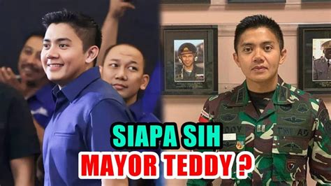 Mendadak Viral Sosok Ganteng Mayor Teddy Ajudan Prabowo Subianto