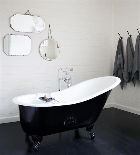 Black Claw Foot Tub