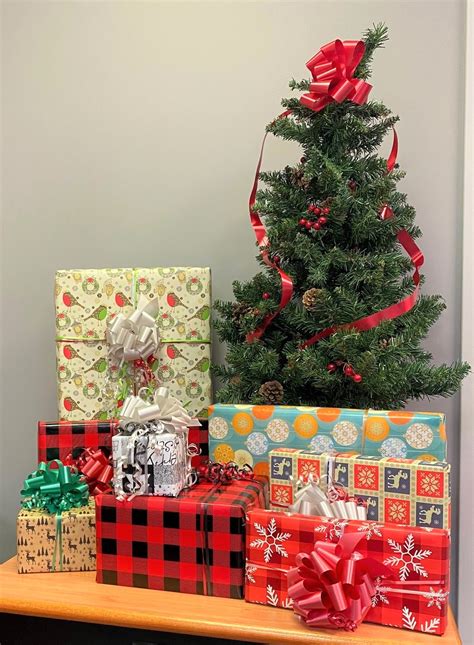 Holiday Gift Wrap 2021 Liquidation Fundraiser Brant Food For Thought