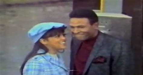 Marvin Gaye Tammi Terrell Aint No Mountain High Enough Video 1967