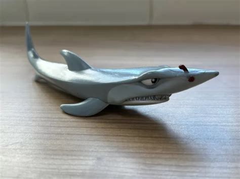 FINDING NEMO CHUM Shark Toy Figure Official Disney Store Merchandise Rare 2003 £14.99 - PicClick UK