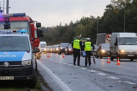 Karambol Na Obwodnicy Tr Jmiasta Zderzy O Si Samochod W