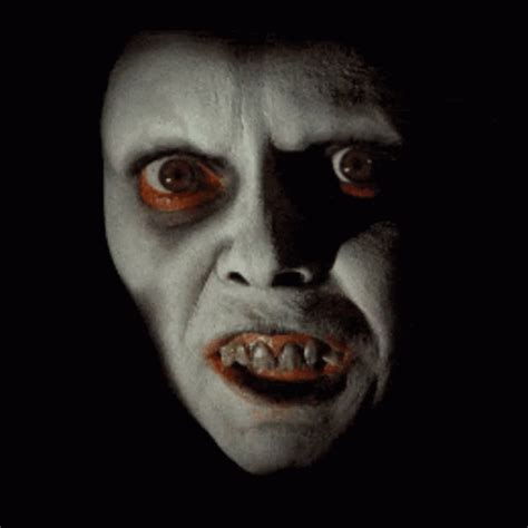 Gifs De Exorcist Face Pop Up Tenor