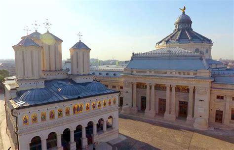 Biserica Ortodoxă Română contribuie la renovarea școlilor Basilica ro