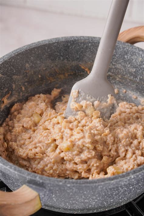 Apple Cinnamon Oatmeal Recipe • Kath Eats