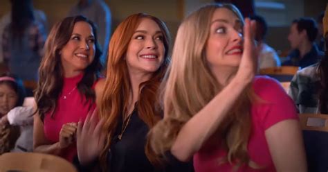 Mean Girls Stars Lindsay Lohan Amanda Seyfried And Lacey Chabert Reprise Their Roles For Walmart Ad