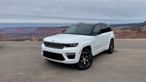 Jeep Grand Cherokee 2022 primer contacto tecnológicamente enfocada al