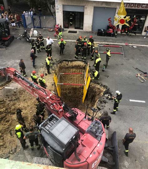 Scavarono Un Tunnel All Aurelio Per Svaligiare La Banca Arresti Dei