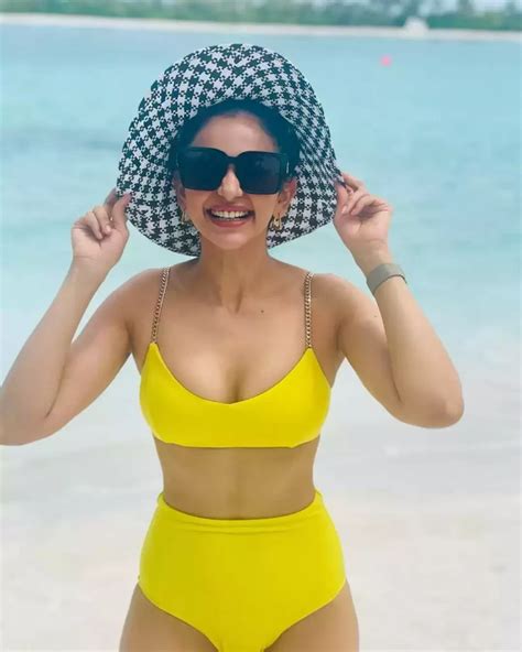 Rakul Preet Singh Flaunts Her Curves In Bikini The Live Ahmedabad