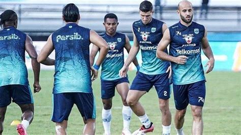 Meski Di Jalur Juara Persib Bandung Tetap Dikritik Oleh Bobotoh Ini