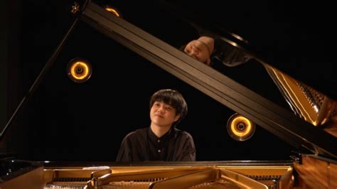 Mao Fujita Interpreta La Integral De Las Sonatas Para Piano De Mozart