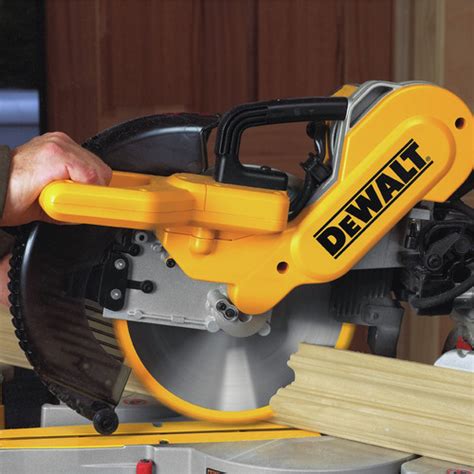 Dewalt Dw717 10 In Double Bevel Sliding Compound Miter Saw