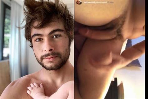 V Rias Fotos De Famosos Pelados Mostrando O P Nis Blog Famosos Nus