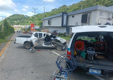 Una Persona Fallecida Y Varios Lesionados Dejó Un Accidente De Tránsito En Carretera A Comalapa