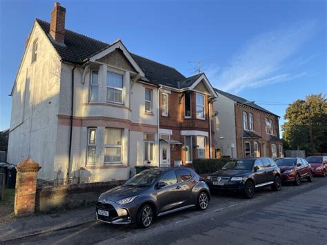 Houses In Essex Road © Mr Ignavy Geograph Britain And Ireland