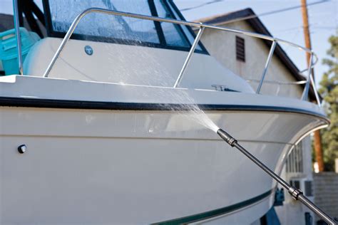 Steps To Washing And Waxing Your Boat Luxe Wash