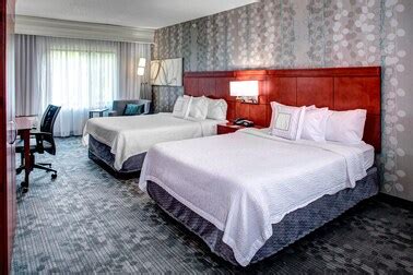 Hotel In Glen Allen, VA, with Luxury Bedding | Courtyard