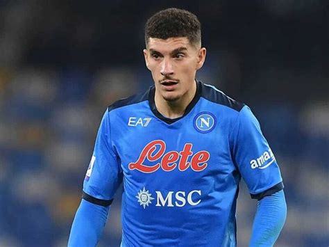 Cagliari Napoli Colpo Alla Testa Per Di Lorenzo Arrivano Le Prime