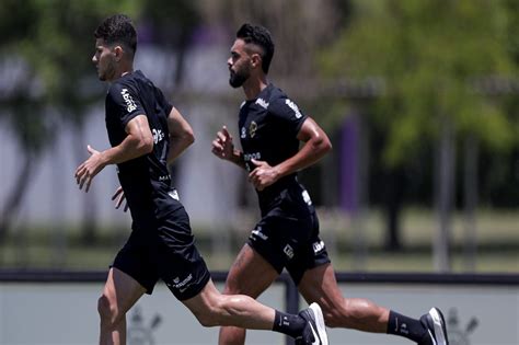 Saiba Por Que O Corinthians Ainda N O Anunciou Hugo