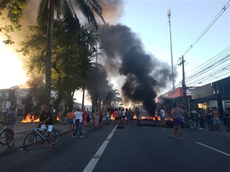 Protesto Interdita Avenida Caxang E Br No Recife Local Diario