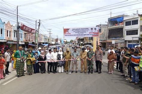 Resmikan Dua Ruas Jalan Provinsi Sepanjang 50 Km Di Soppeng Gubernur