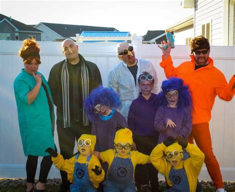 Minion group costumes | Minion halloween costumes, Minion halloween ...