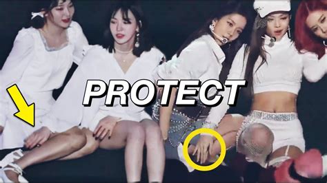 Kpop Female Idols Protecting Others From Wardrobe Accidents Youtube