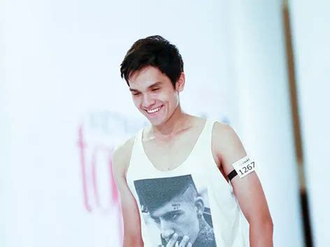 Nh Ng Hot Boy G C Vi T H T H N Ph I N