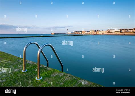 Victorian bathing house at beach hi-res stock photography and images ...