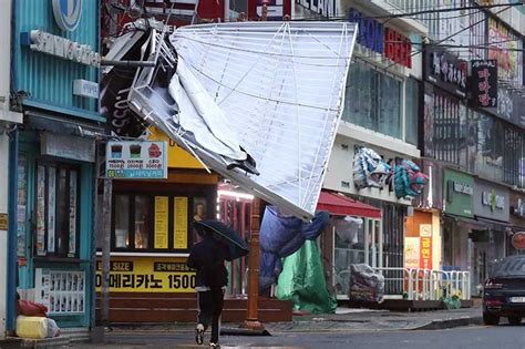 Power Outages Damage As Typhoon Hinnamnor Hits South Korea Philstar