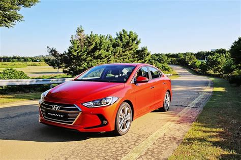 All New Hyundai Elantra Avante Officially Unveiled In Korea W Video