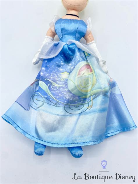 Poupée chiffon Cendrillon Disney Nicotoy peluche princesse robe scène